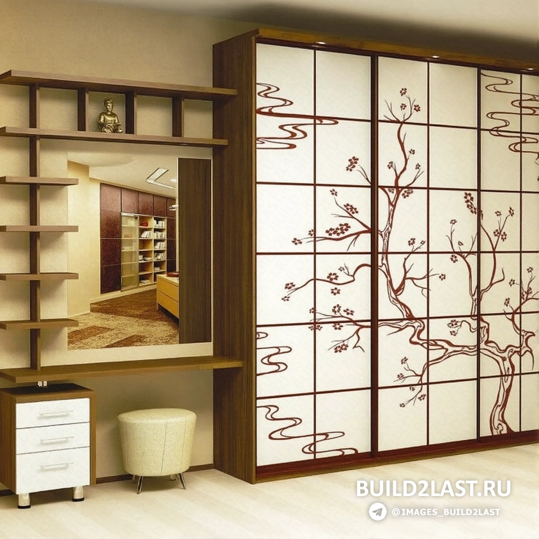 Современная прихожая с красным шкафом, черными элементами и хай-тек оформлением.